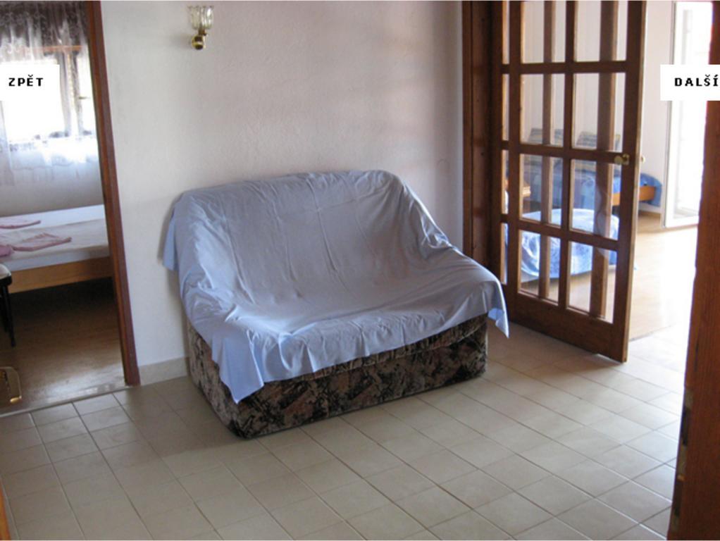 Apartments Bilic Nemira Омиш Экстерьер фото
